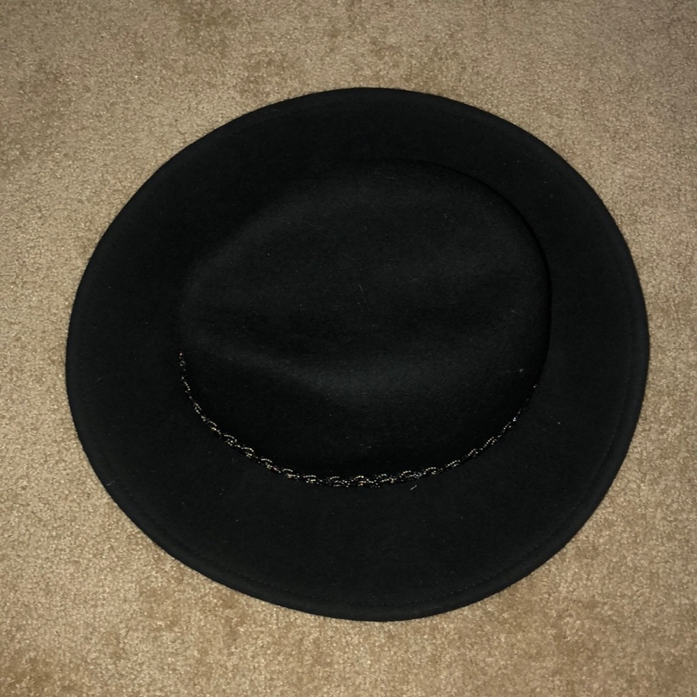 Designer hat - Picture 2 of 4